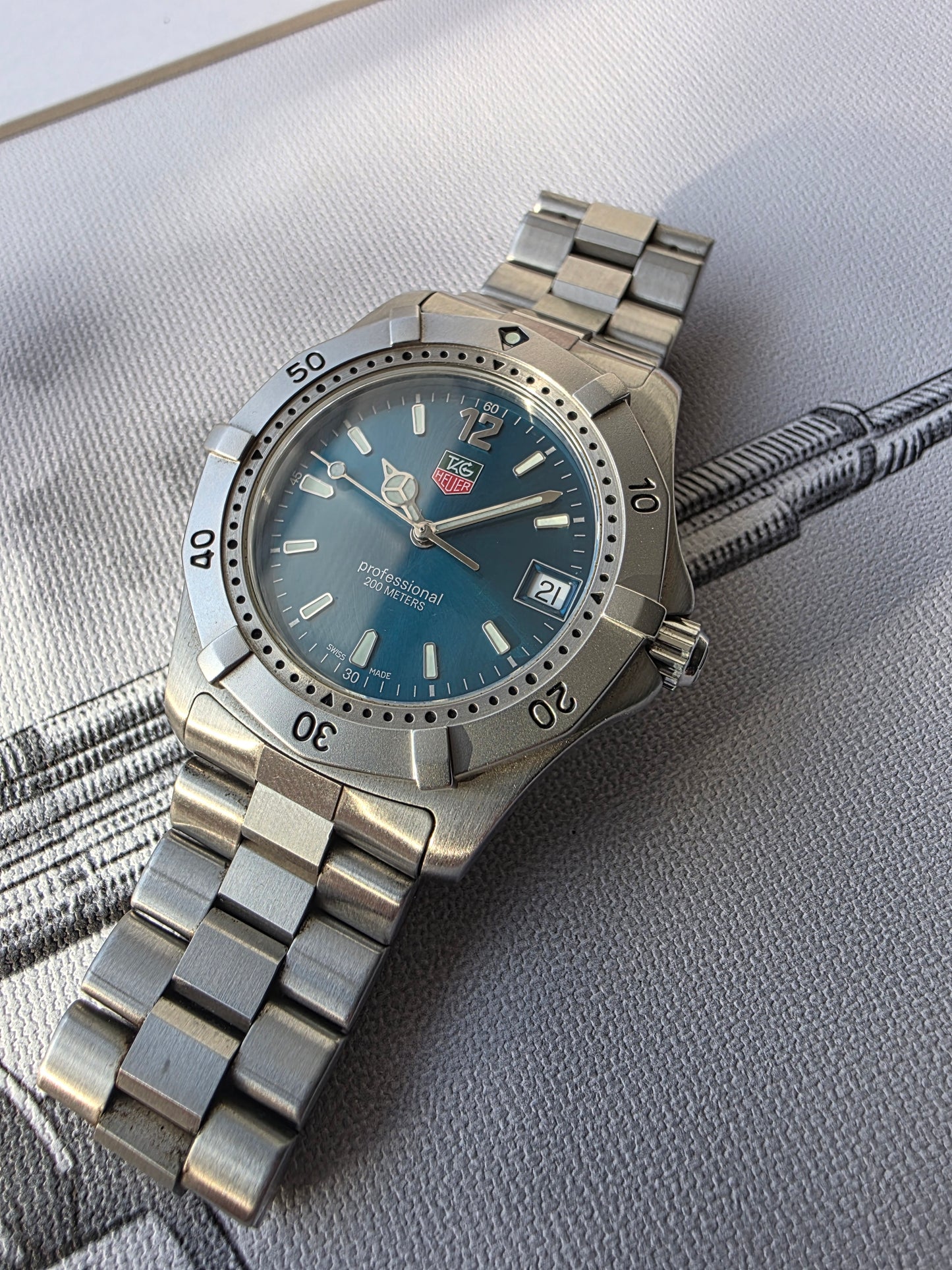 TAG Heuer WK1119-0 – 2000 Series Professional Quartz Diver – Rare Green Dial