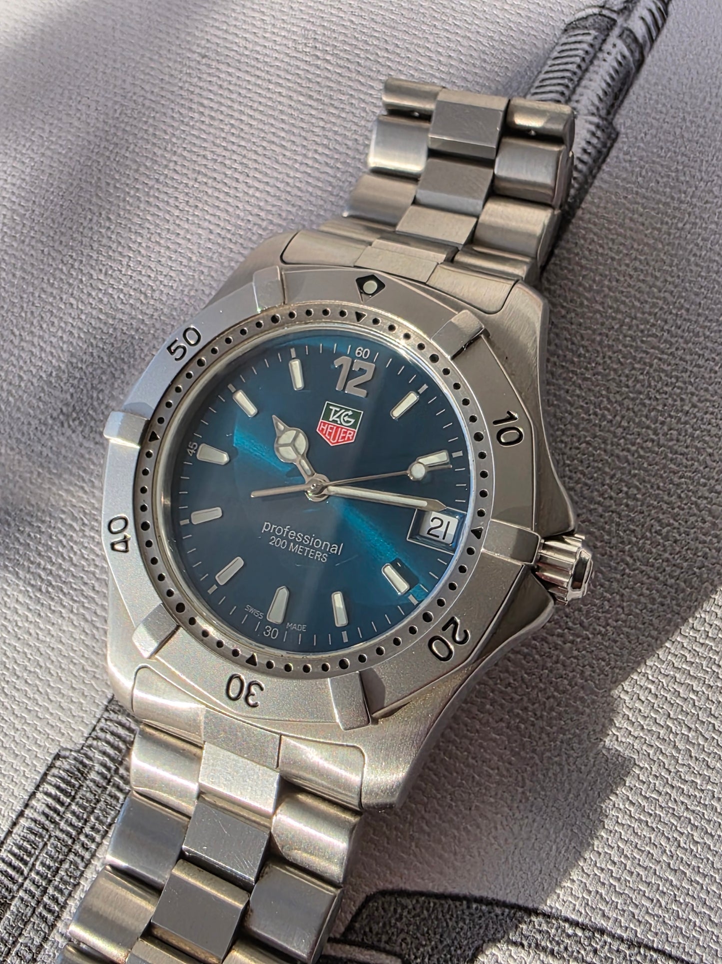 TAG Heuer WK1119-0 – 2000 Series Professional Quartz Diver – Rare Green Dial