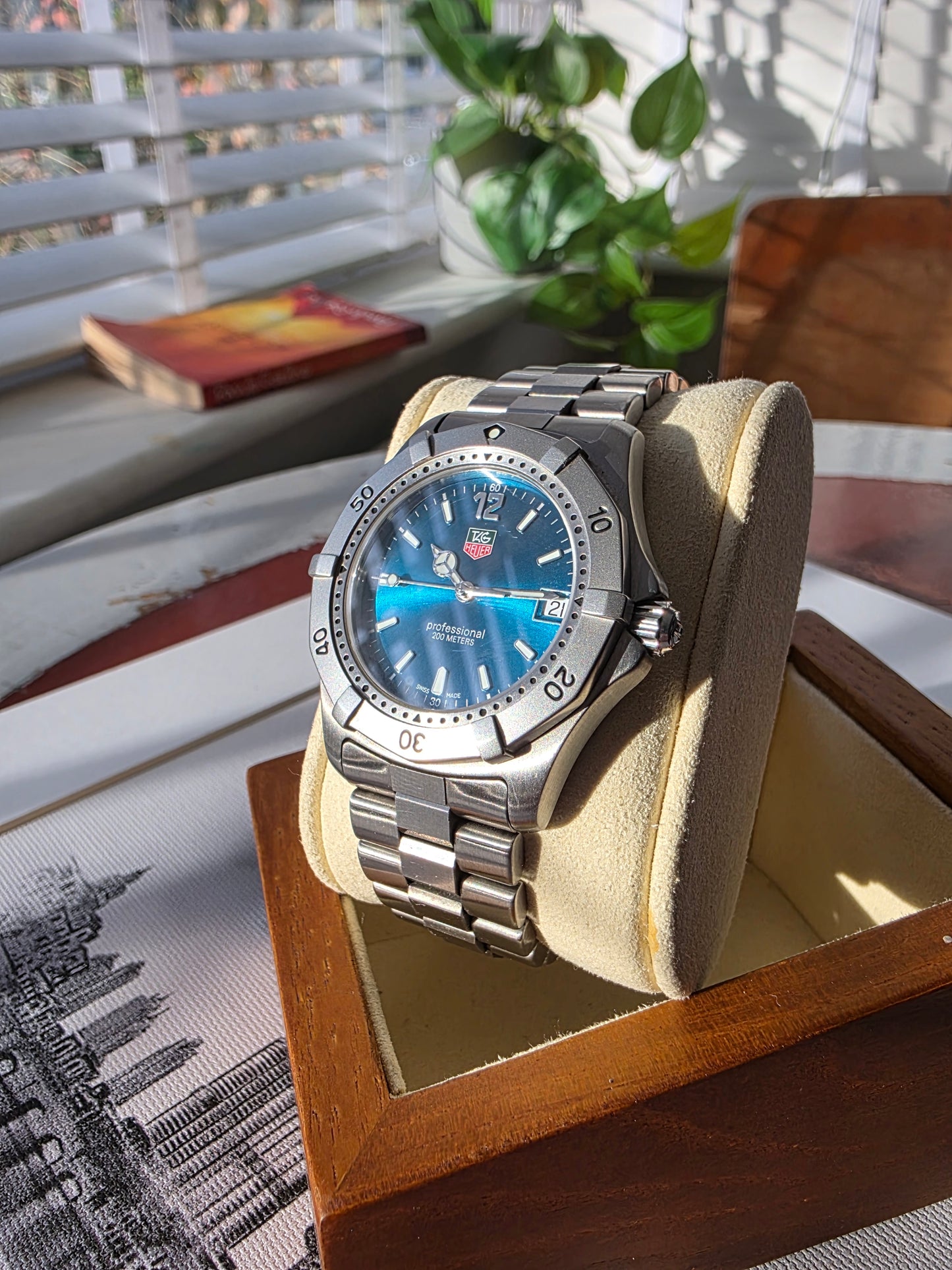 TAG Heuer WK1119-0 – 2000 Series Professional Quartz Diver – Rare Green Dial